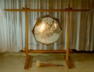 Achteckiger Alpaka-Gong von Martin Bläse Achteckiger Gong von Martin Bläse